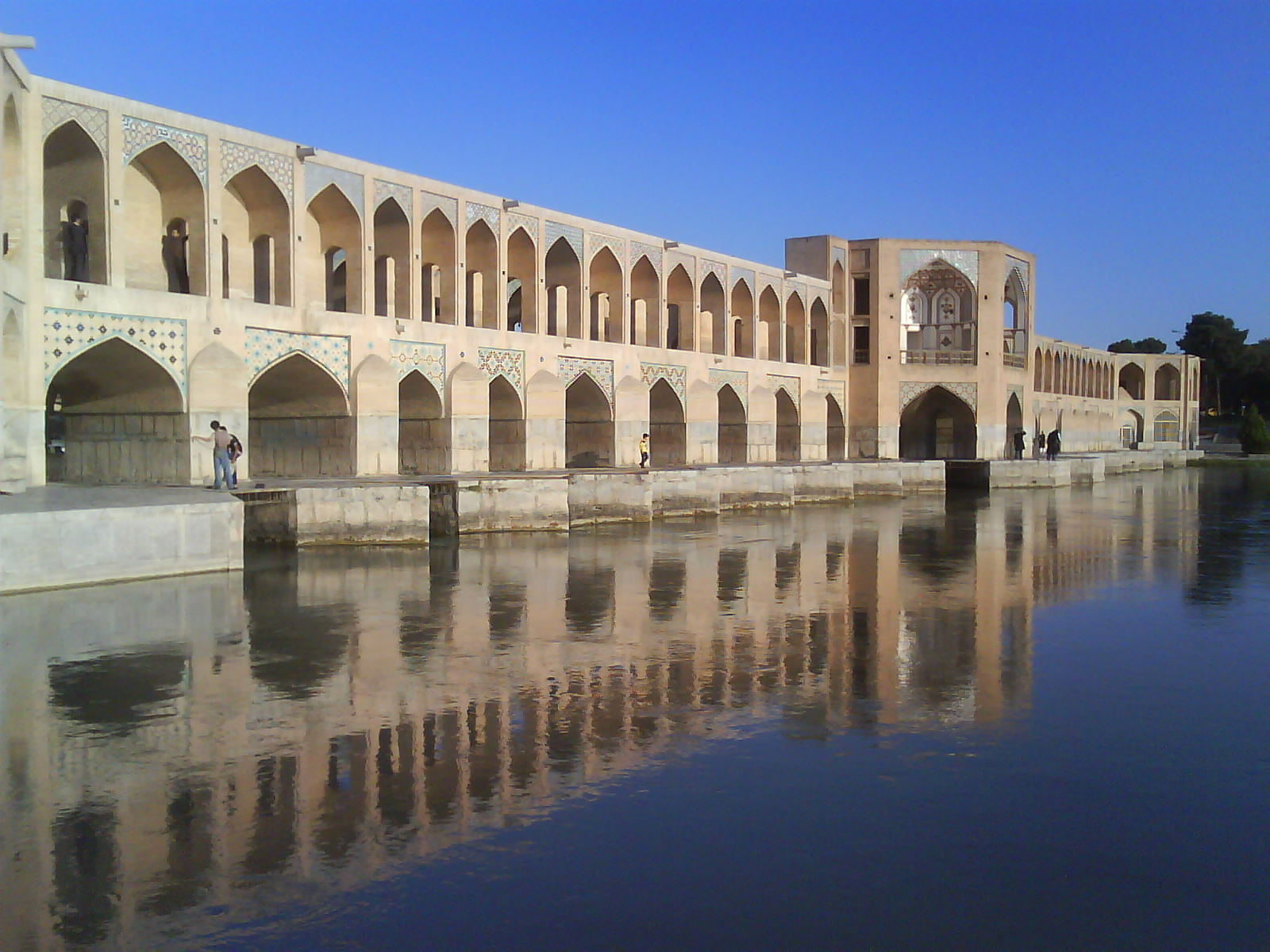 اصفهان جایی برا خلوت کردن ندارد / شهری به وسعت تاریخ