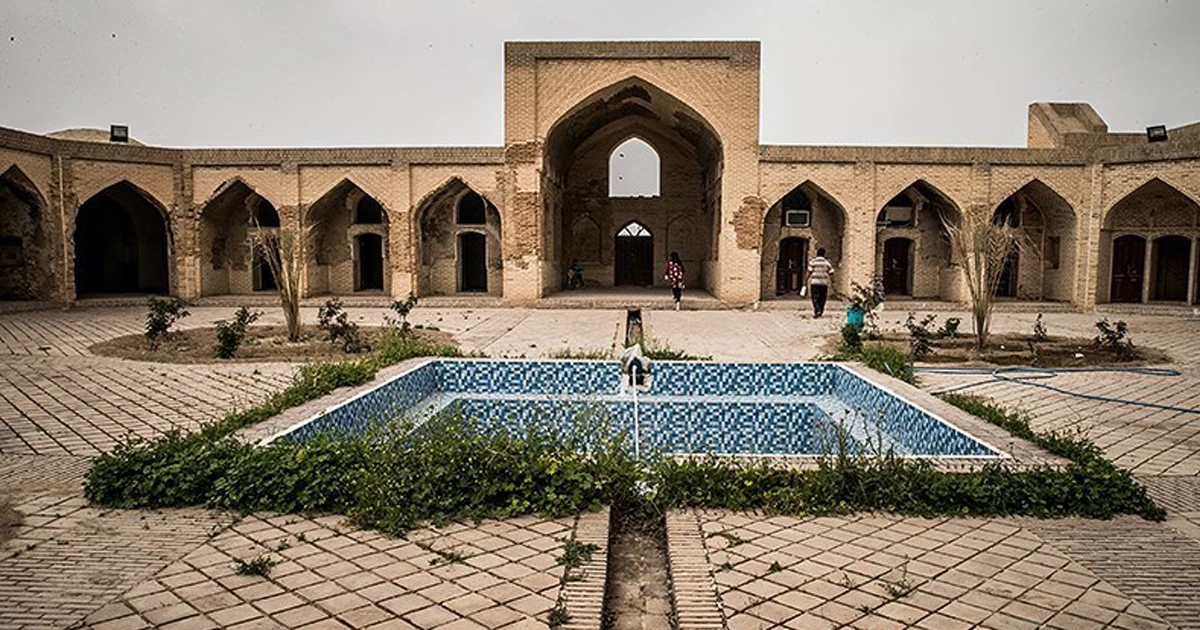 مدرسه شیخ علی خان زنگنه