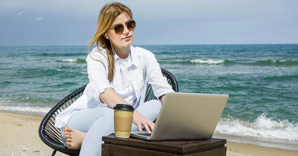 3. فریلنسر دیجیتال (Digital Nomad)