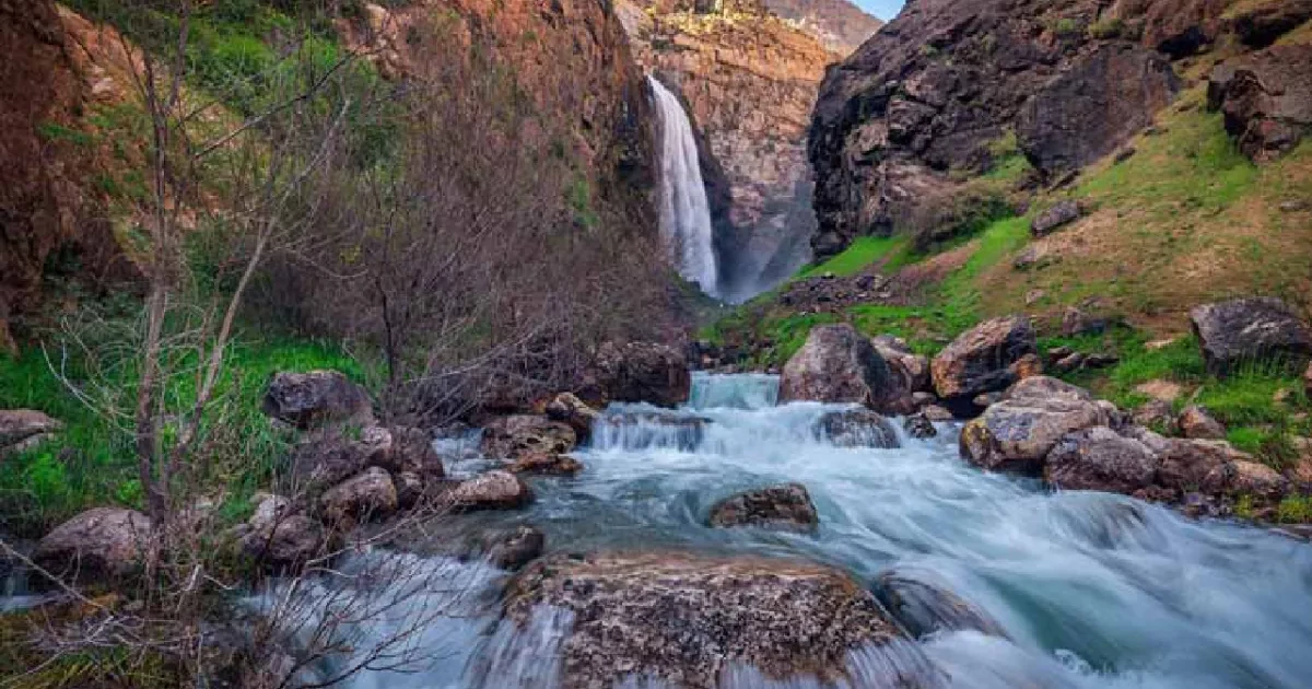 آبشار تنگ زندان