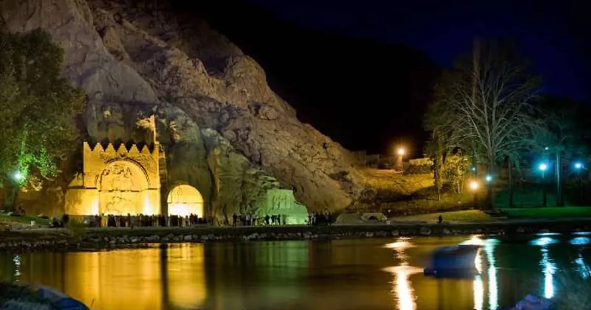 ویژگیهای هنری و معماری