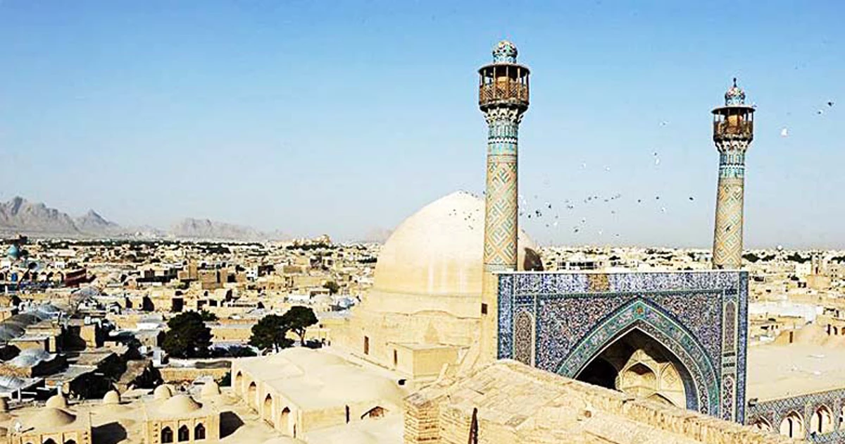 مسجد جامع اصفهان، هدف موشک باران دشمن