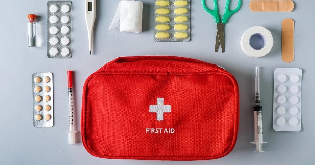 ۳. داروهای ضروری و کمکهای اولیه