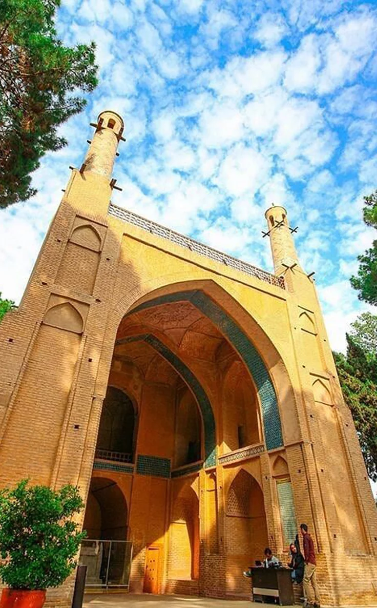 چک لیست سفر به اصفهان، منارجنبان