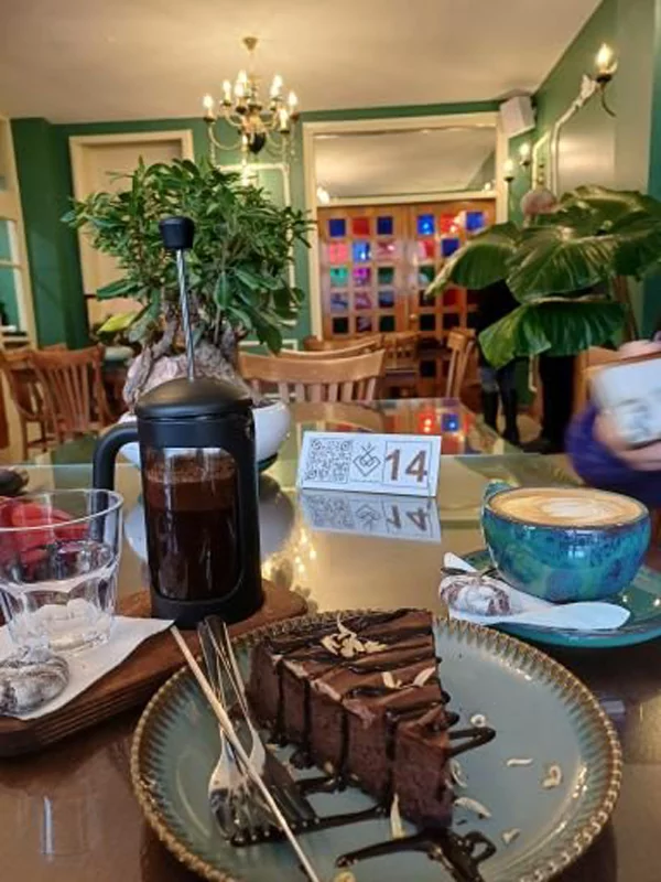 کافه رستوران کاشی اصفهان، بهترین کافه های اصفهان