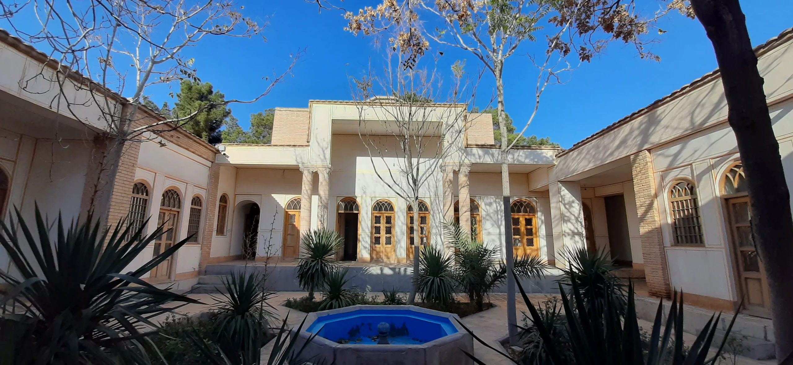 بازدید از تکیه بختیاریها