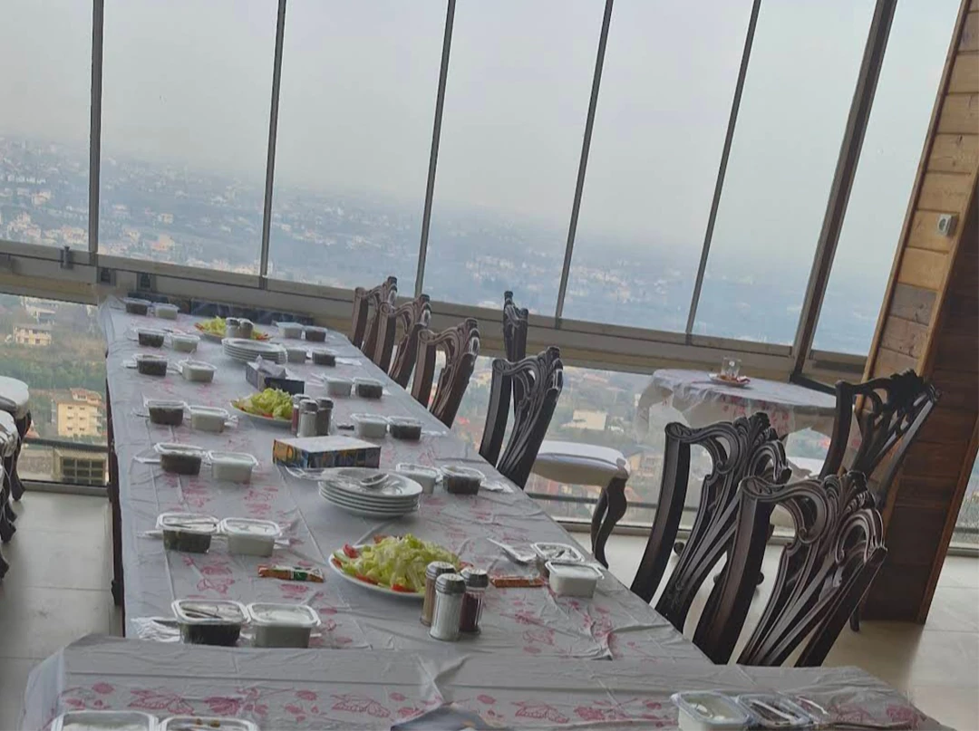 کافه رستوران بام ایران (باملند) تنکابن؛ تجربه غذا در ارتفاع با چشمانداز طبیعت
