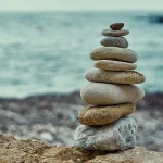 جاذبه تعادل سنگ در طبیعت گردی