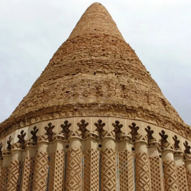 نقش علمی و نمادین برج علی‌آباد کشمر