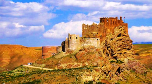 ثبت جهانی قلعه الموت و کاروانسرای سعدالسلطنه در سال ۹۹
