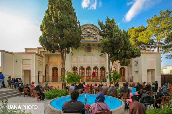 سریال در عمارت هنرمند اصفهان