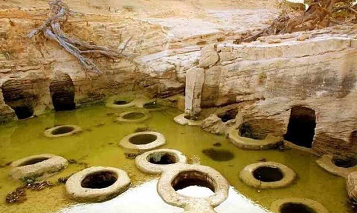 چاه‌های تلاو