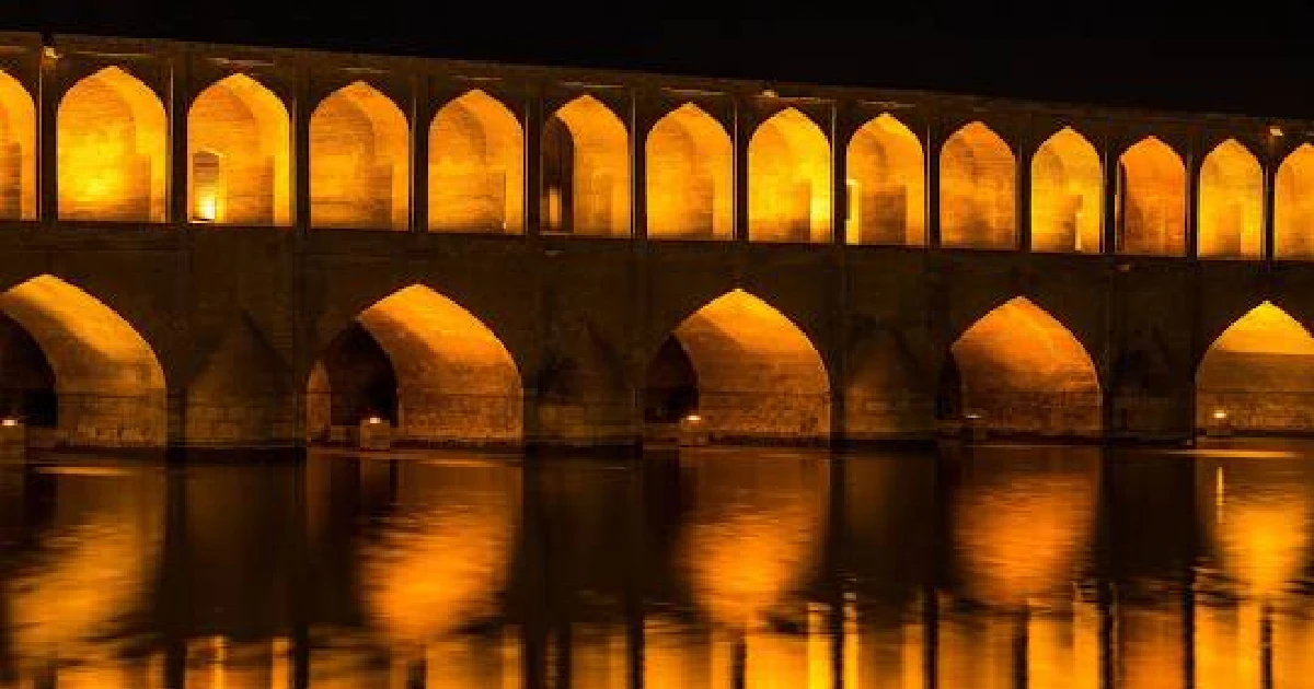 سیوسه پل، طولانیترین پل زاینده رود