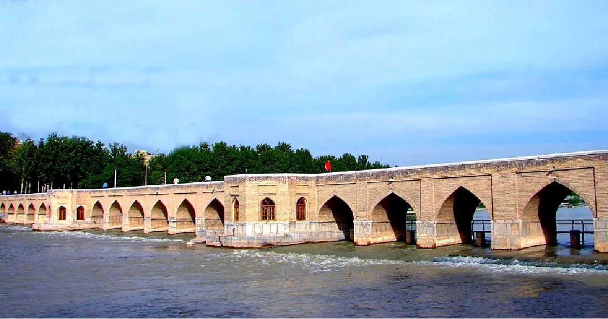 پل جویی یا چوبی اصفهان