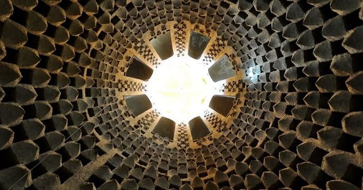 داخل برج کبوترخانه