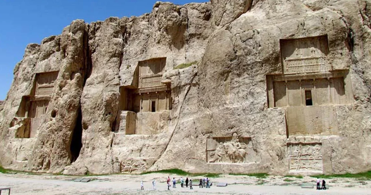 آرامگاه اردشیر اول