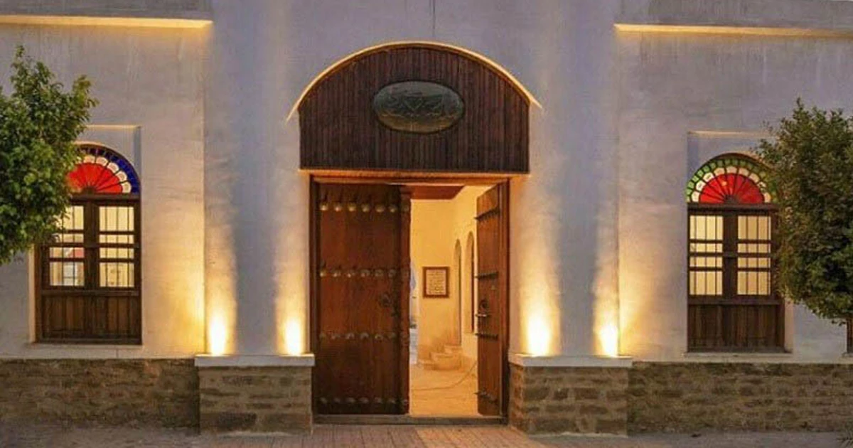 چرا به آن «مدرسه سعادت مظفری» میگویند؟