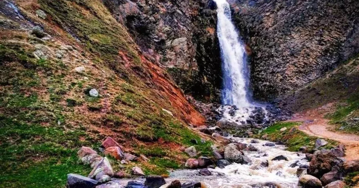 مسیر دسترسی به آبشار سردابه