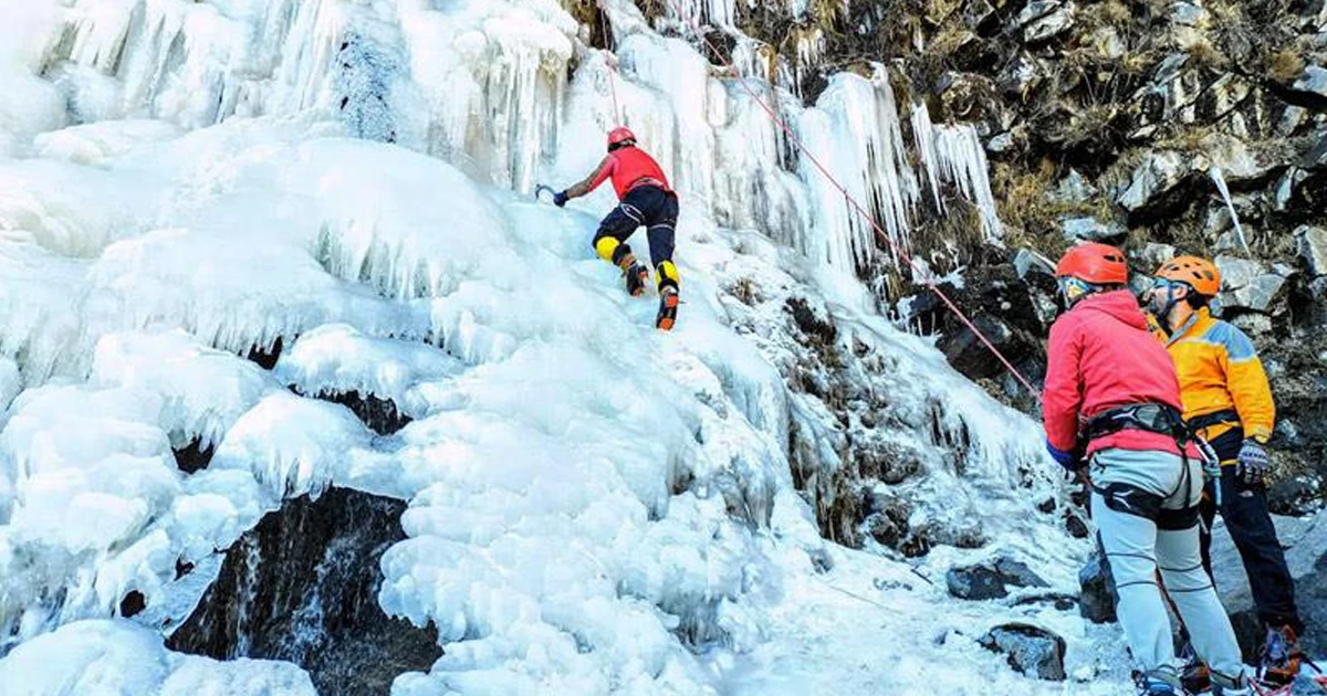 ویژگی‌های آب چشمه و آبشار