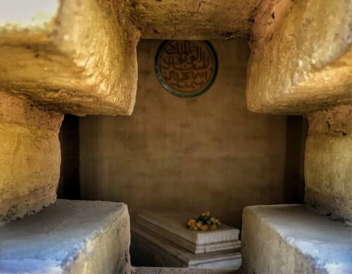 کمال اسماعیل شاعر ناشناخته اصفهان