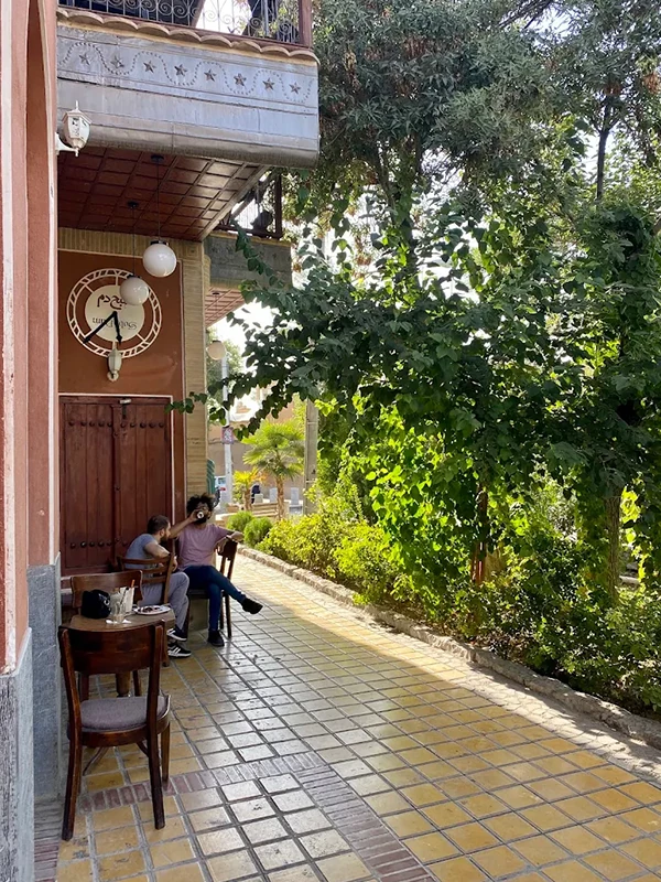 کافه صبحدم جلفای اصفهان