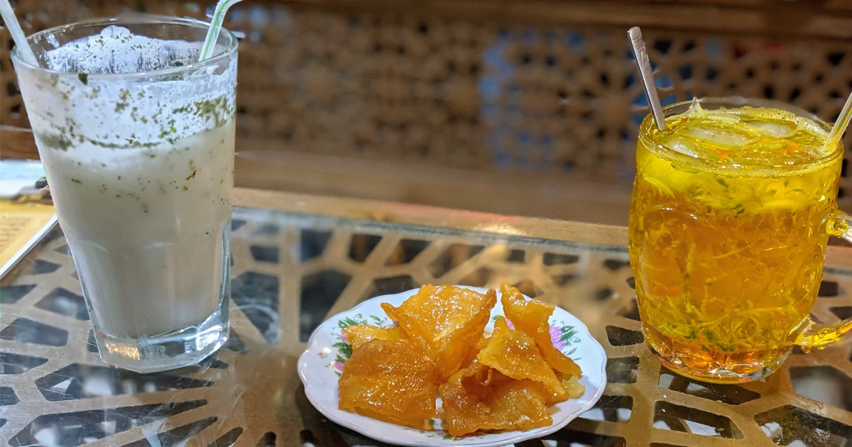 دوغ و گوشفیل چاه حاج میرزا نقش جهان اصفهان