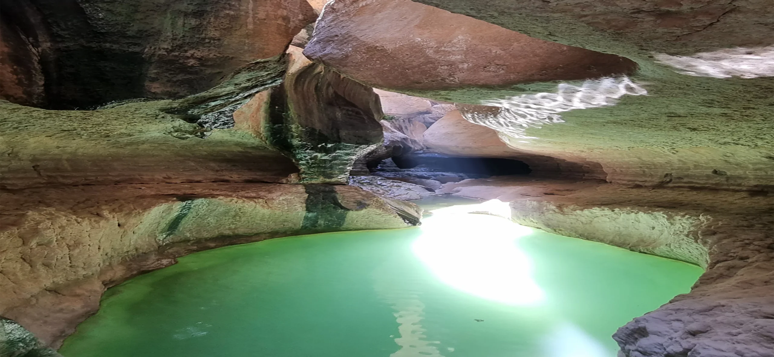 تنگه شوتاریکو کجاست؟